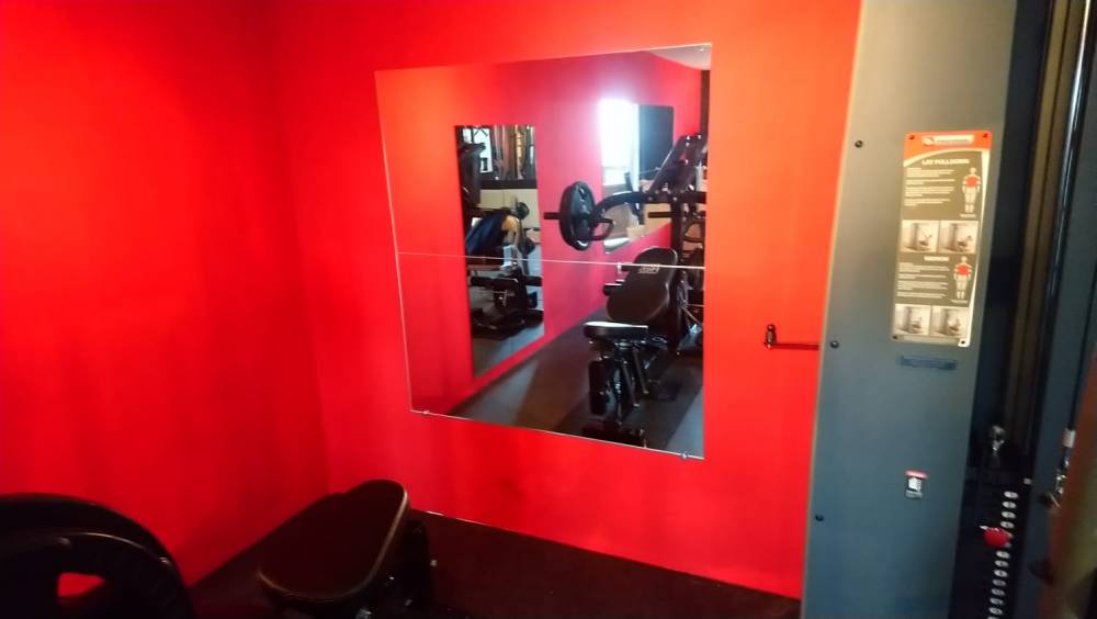 fourniture et pose miroir.jpg