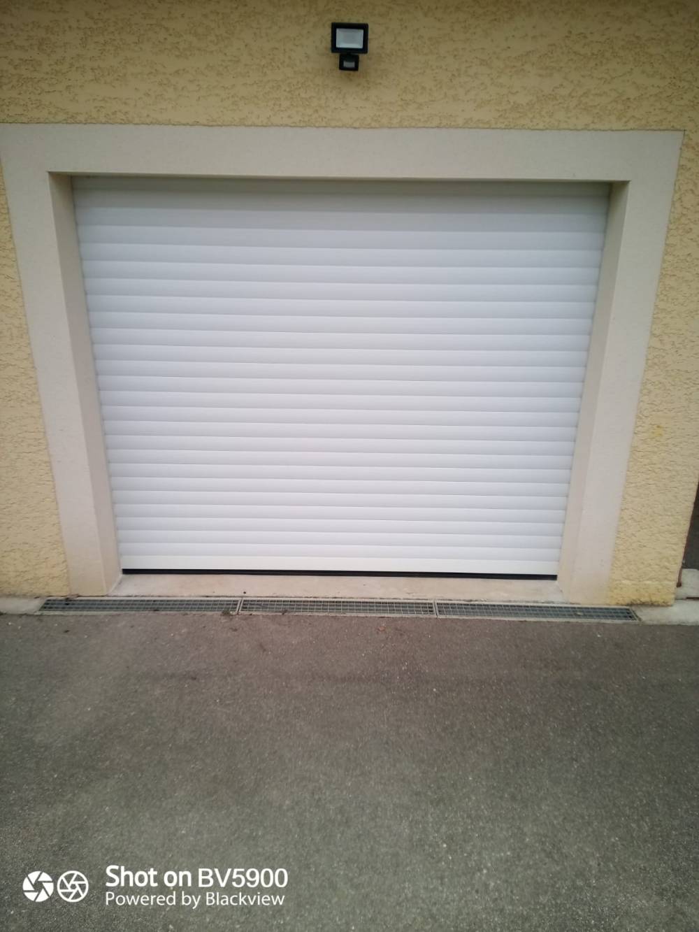 porte de garage enroulable.jpg